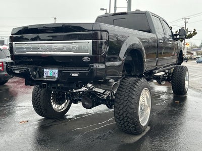 2022 Ford F-350SD Limited