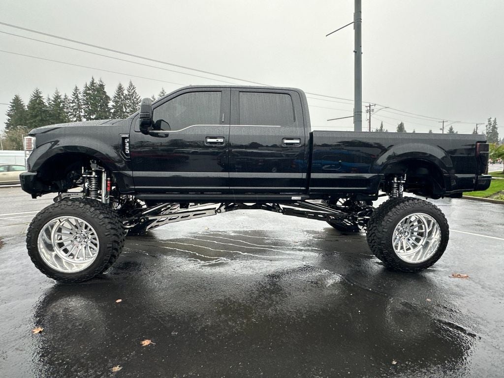 2022 Ford F-350SD Limited