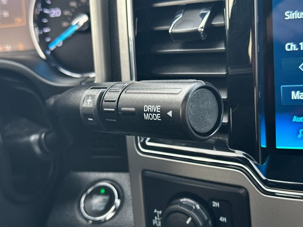 2022 Ford F-350SD Lariat