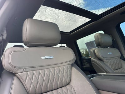 2025 Ford F-450SD Platinum DRW