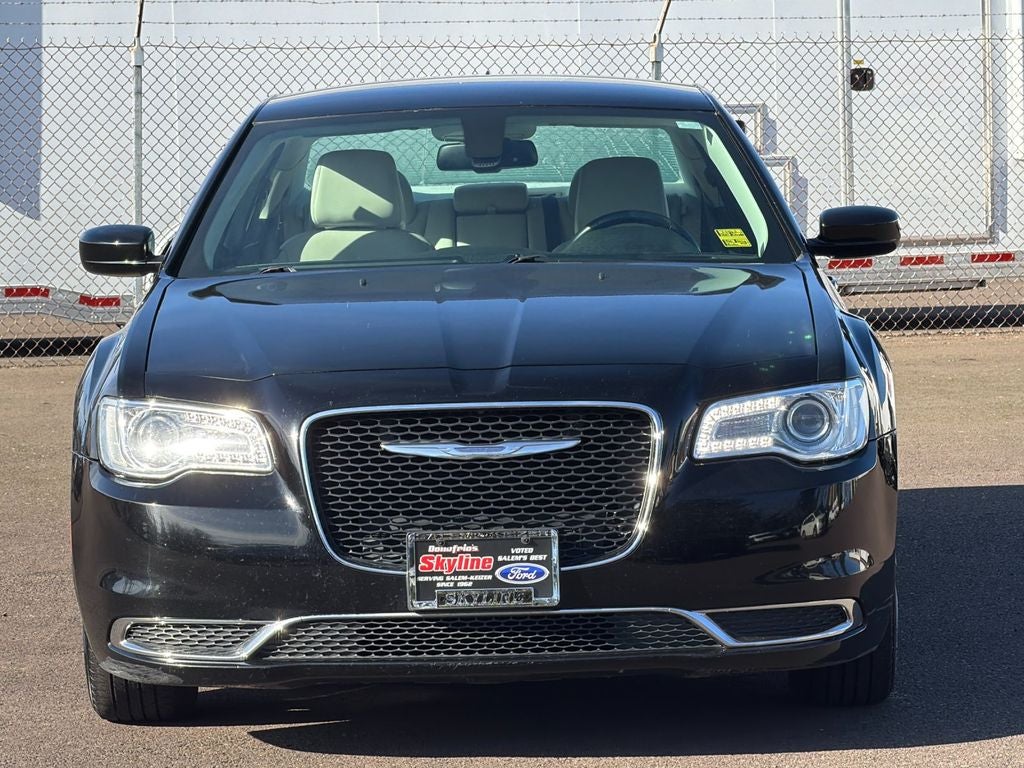 2015 Chrysler 300 Limited