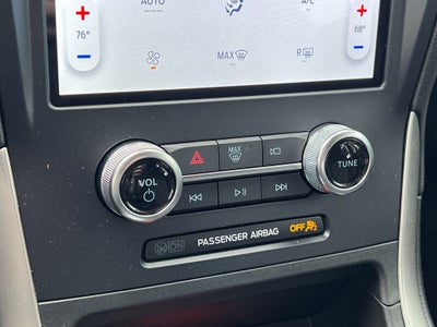 2024 Ford Edge SE