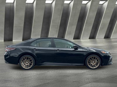2024 Toyota Camry Hybrid SE