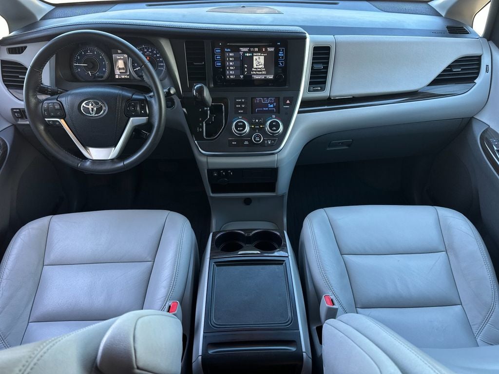 2017 Toyota Sienna XLE 7 Passenger