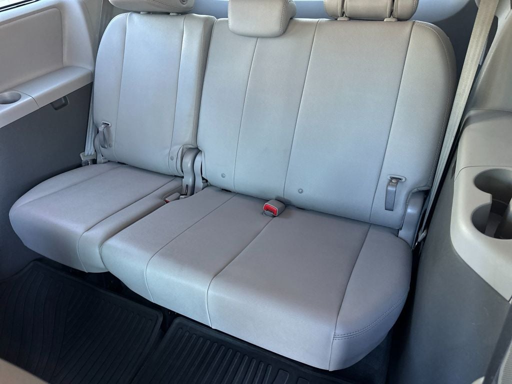 2017 Toyota Sienna XLE 7 Passenger
