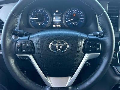 2017 Toyota Sienna XLE 7 Passenger