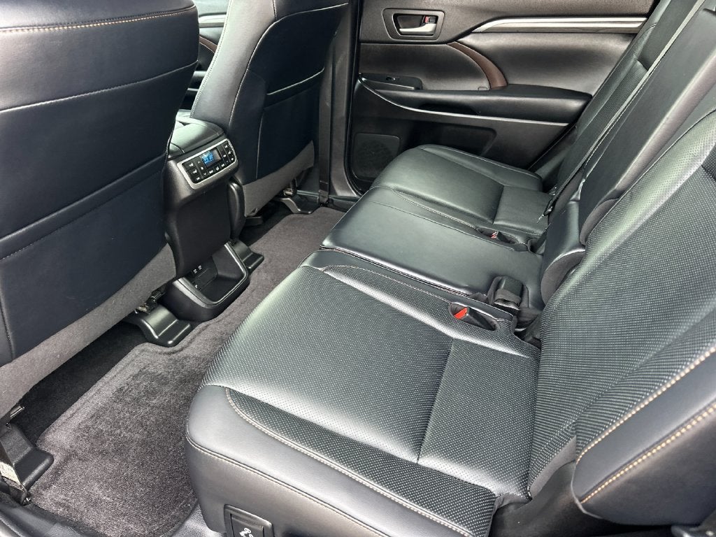 2019 Toyota Highlander Limited Platinum