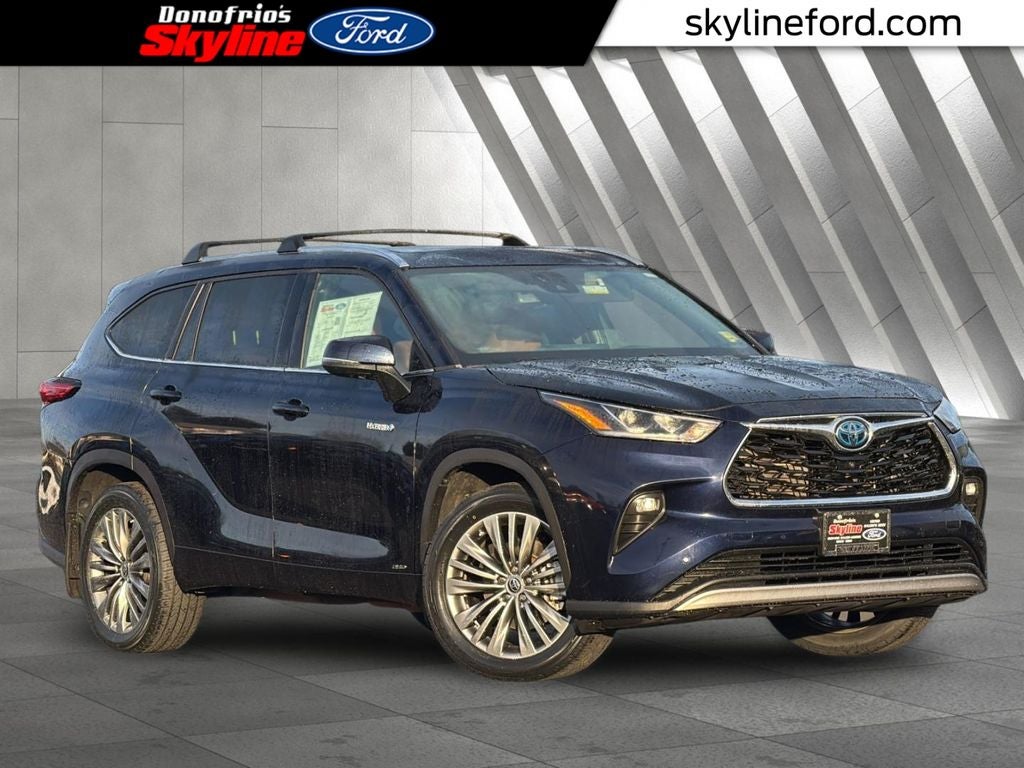 2021 Toyota Highlander Hybrid Platinum