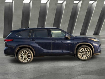 2021 Toyota Highlander Hybrid Platinum