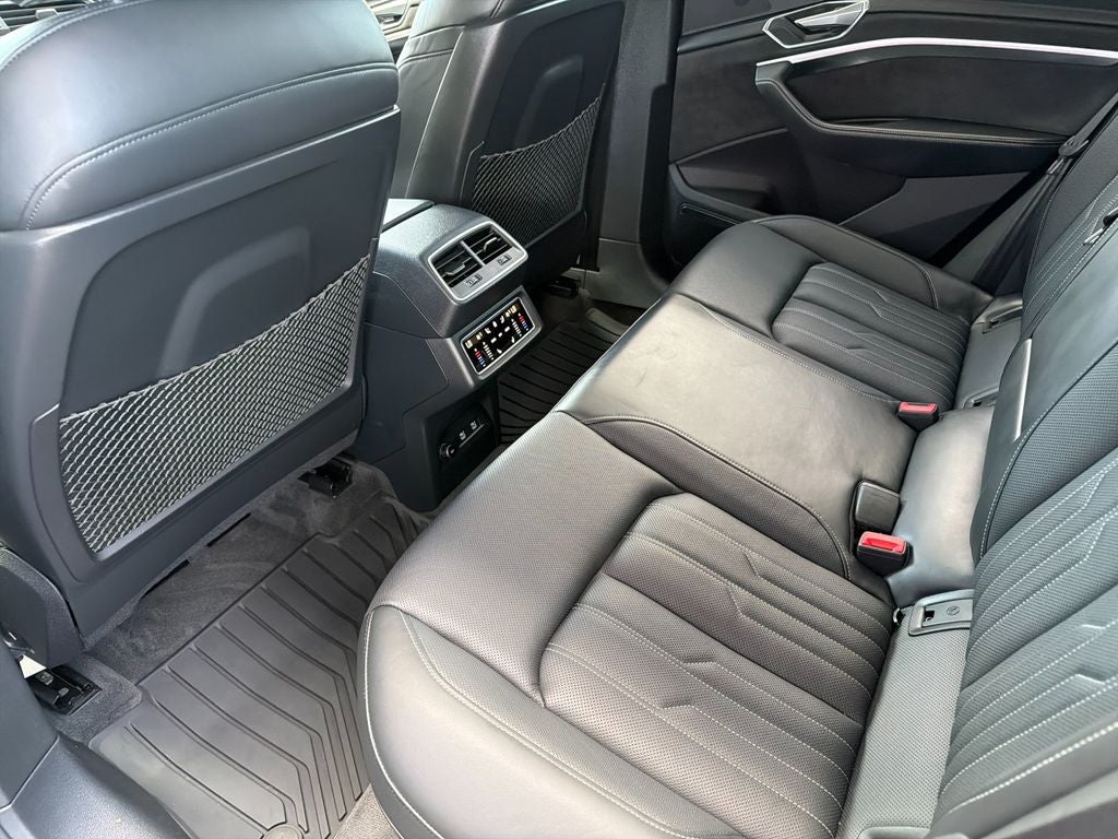 2021 Audi e-tron Prestige quattro