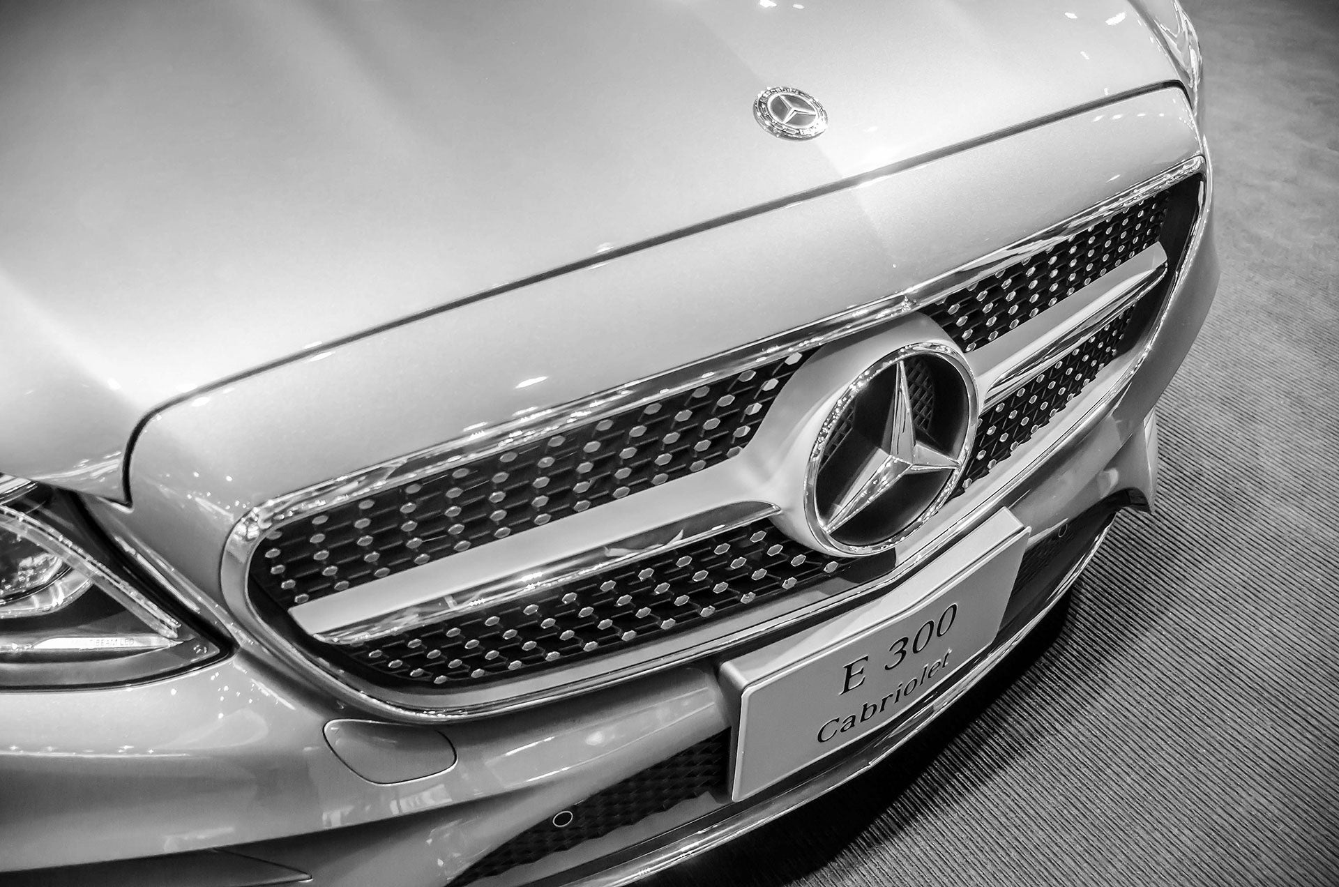 Grille of a Mercedes-Benz vehicle - Mercedes-Benz of Salem in Salem OR